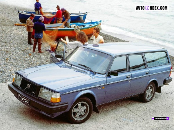 Volvo_240_Turbo_80-85_сombi.jpg