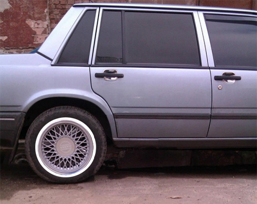 Volvo_740.jpg
