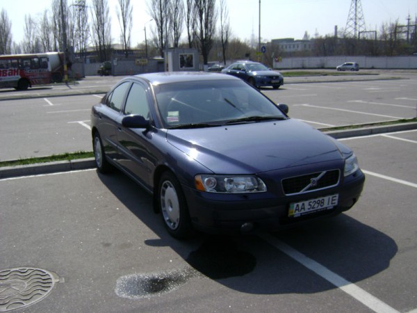 volvo-s60.JPG