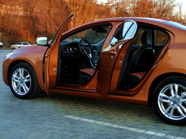 48cee7c37523b41e-large.jpg