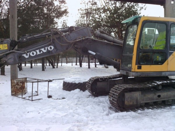 Ekskavator-Volvo-EC-160-1362565_2.jpg