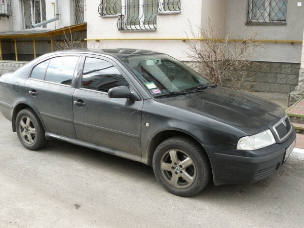Skoda-Octavia-Tour-1U21N4-1033183_1.jpg