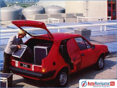 Volvo_340_Van Commercial_1983.jpg
