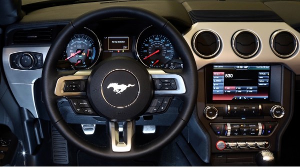 mustang_gt_convertible_3.jpg