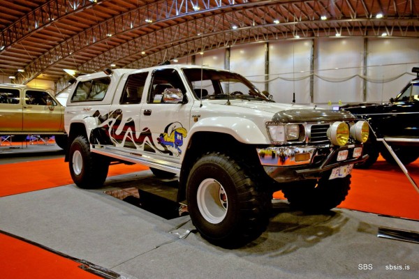 J3EsuSXJ-kM.jpg