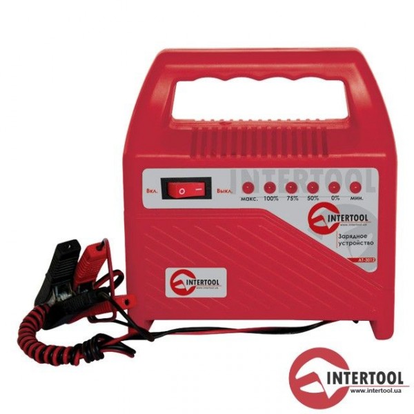 avtomobilnoe-zaryadnoe-ustroystvo-dlya-akb-at-3012-intertool.jpg