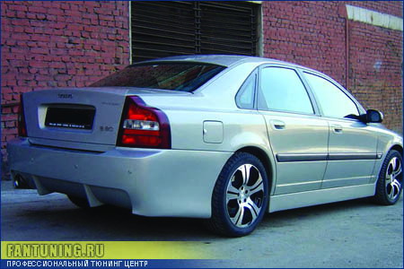 volvo-s80-2-4.jpg