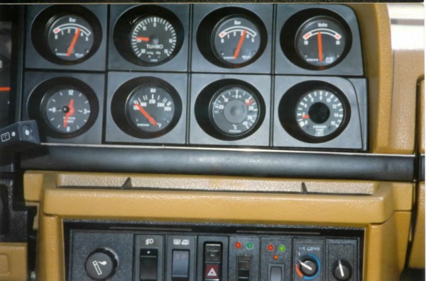 240TGAUGES-1.jpg