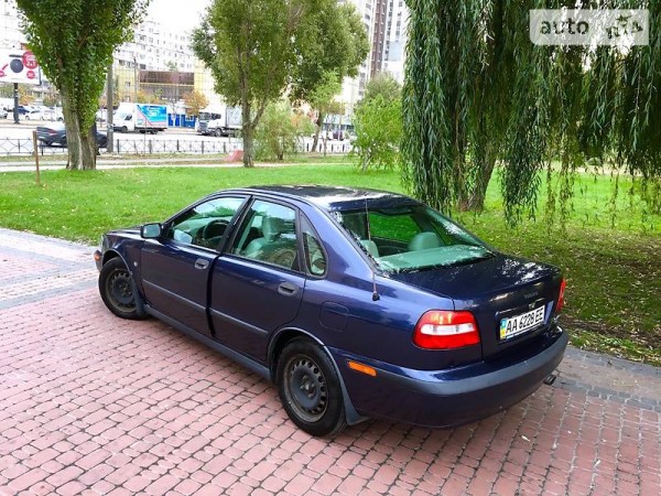 volvo_s40__167407741fx.jpg