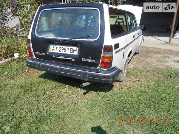 volvo_245__167500264fx.jpg