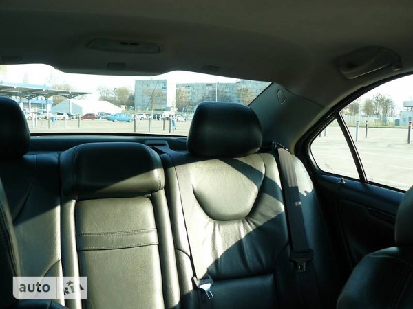 volvo_s60__103051141fx.jpg