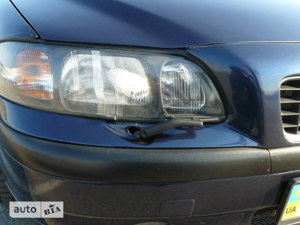 volvo_s60__103051312fx.jpg