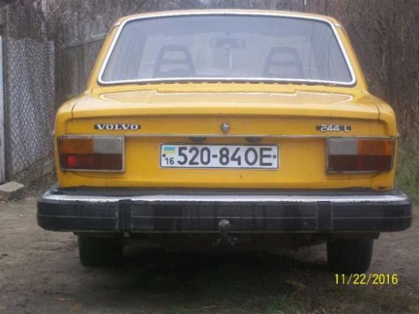 406162538_2_644x461_volvo244l-fotografii_rev004.jpg