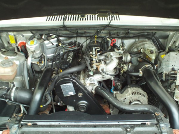 volvo-940-engine-1.jpg