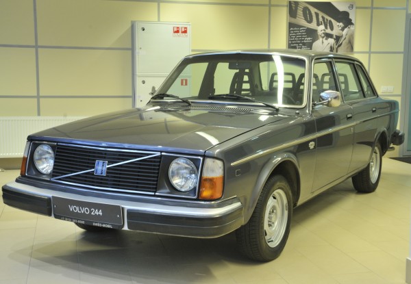 Volvo_244_in_Swed-Mobil.jpg
